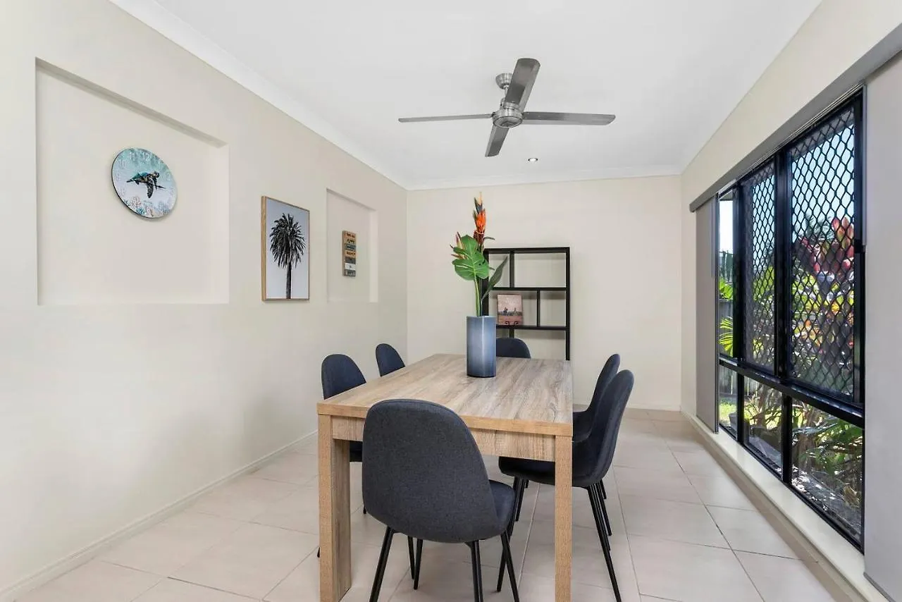 'Coco Tierra' Expansive Cairns Oasis With Pool Villa Smithfield Australia