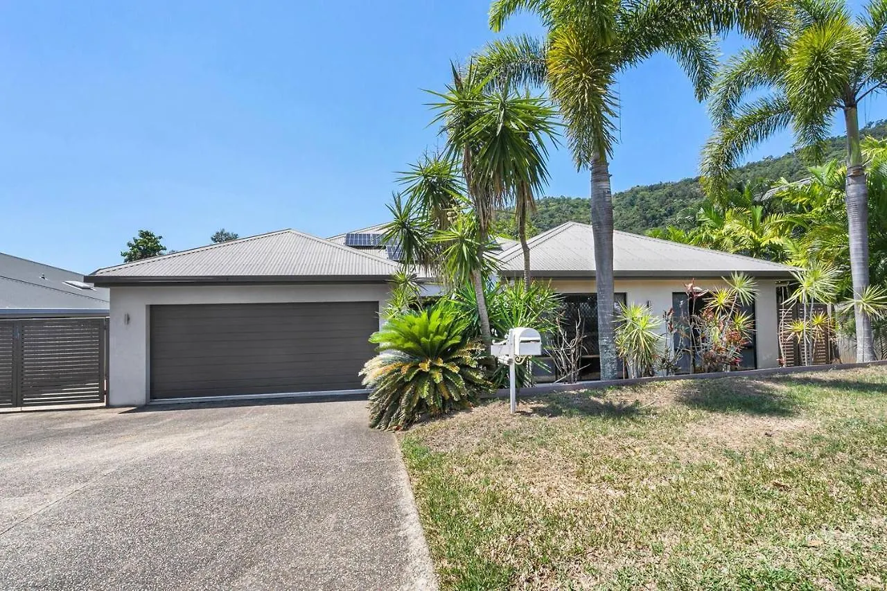 'Coco Tierra' Expansive Cairns Oasis With Pool Villa Smithfield 0*,  Australia