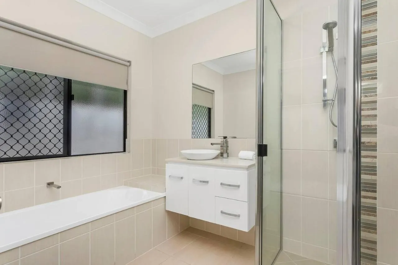 'Coco Tierra' Expansive Cairns Oasis With Pool Villa Smithfield Australia